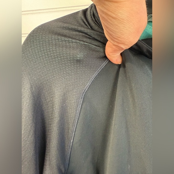 Champion women’s black & teal thin long sleeved running jacket. Size XL - Picture 6 of 11